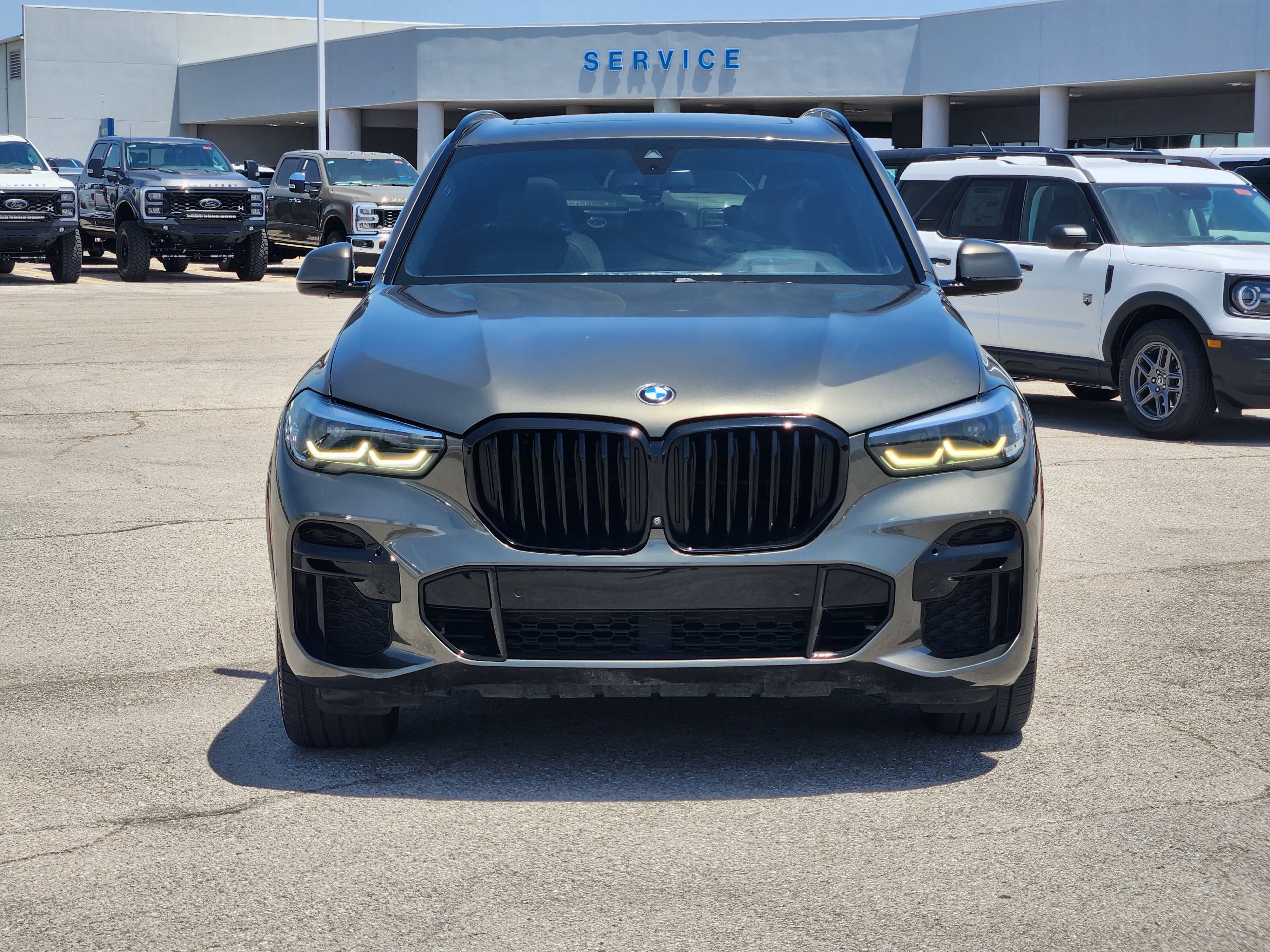 2022 BMW X5 M50i