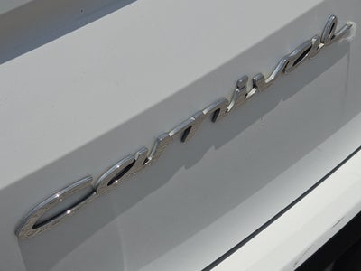 2022 Kia Carnival LX