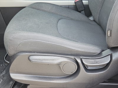 2022 Kia Carnival LX