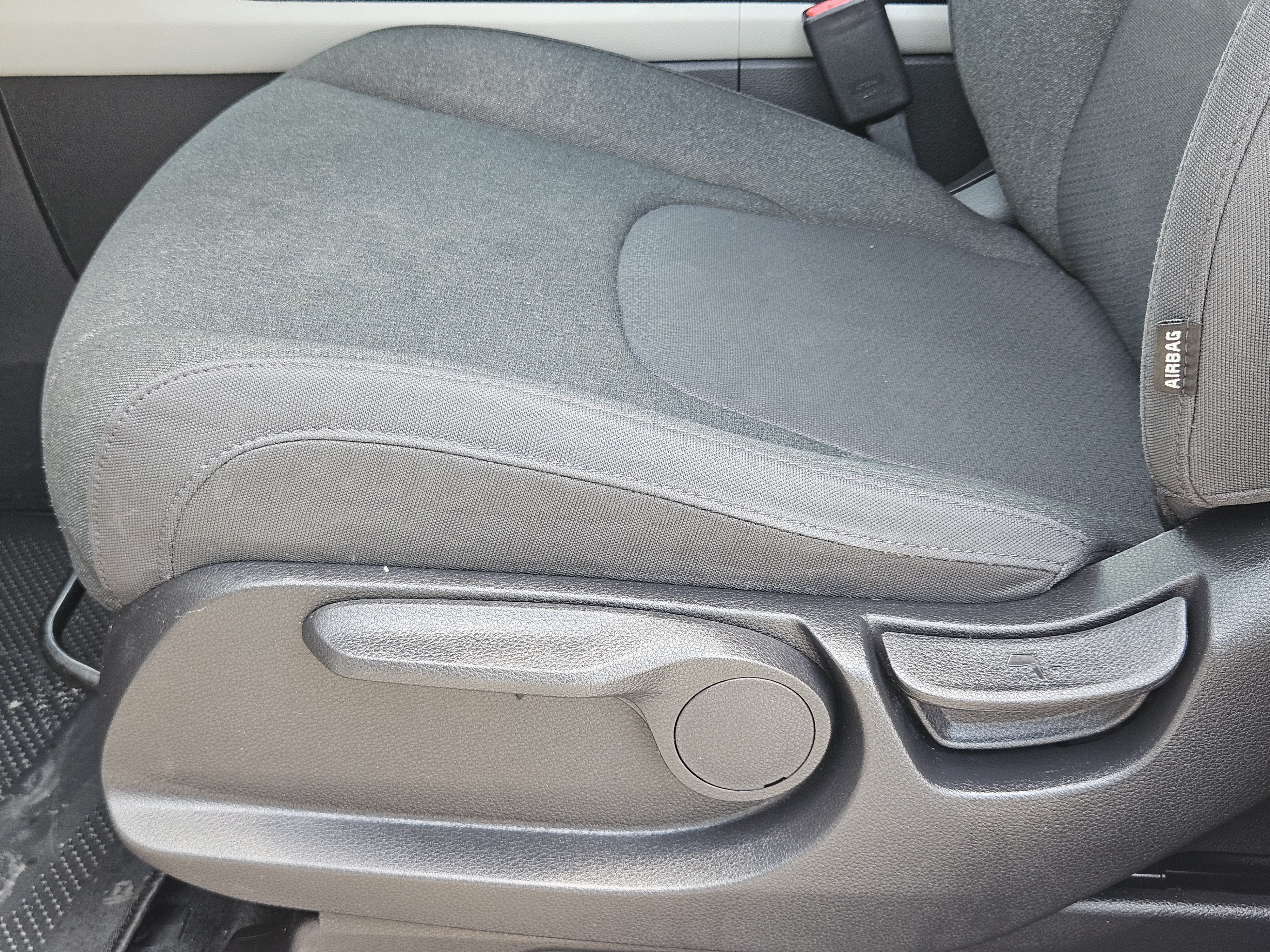2022 Kia Carnival LX