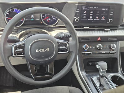 2022 Kia Carnival LX