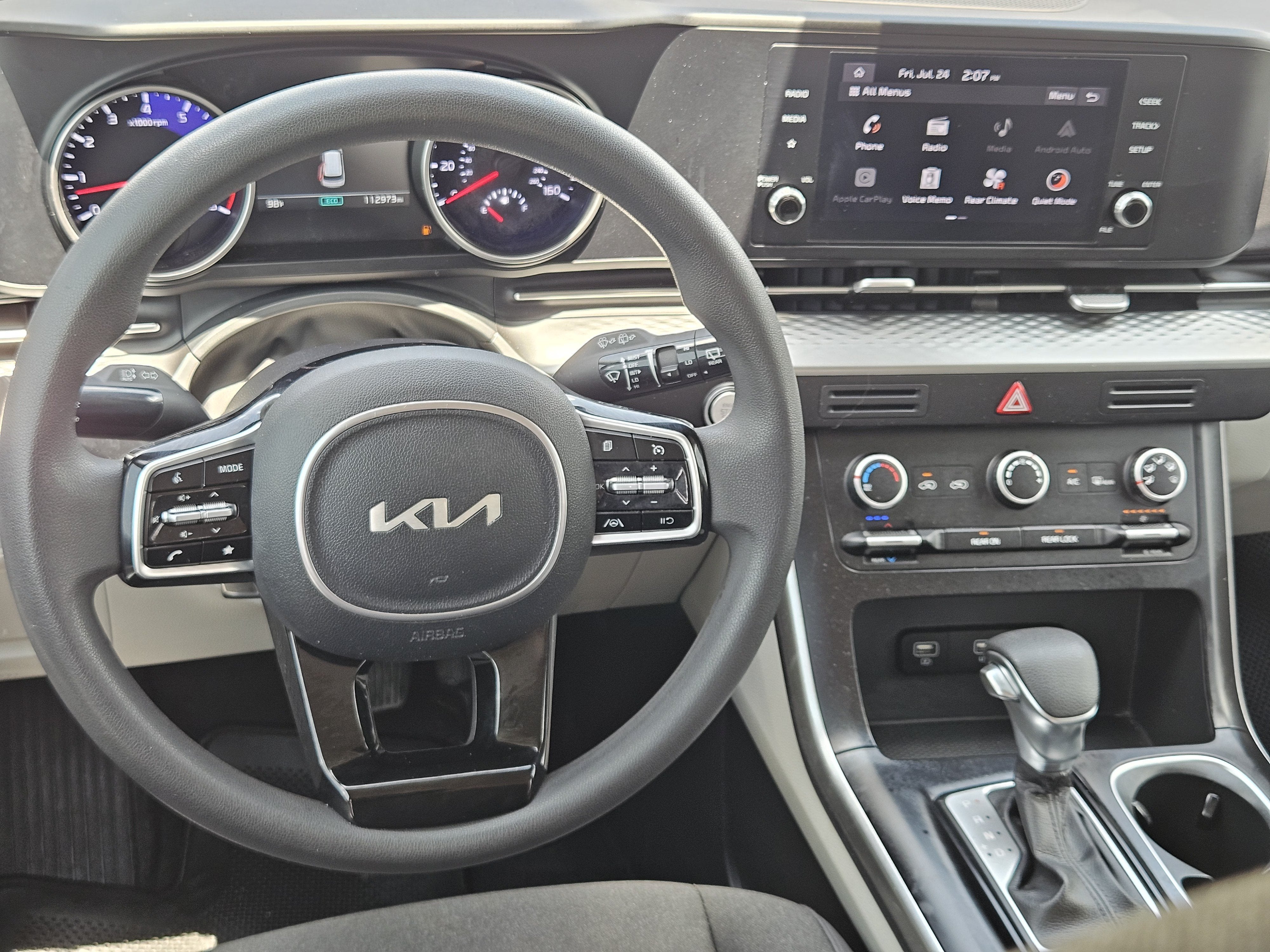 2022 Kia Carnival LX