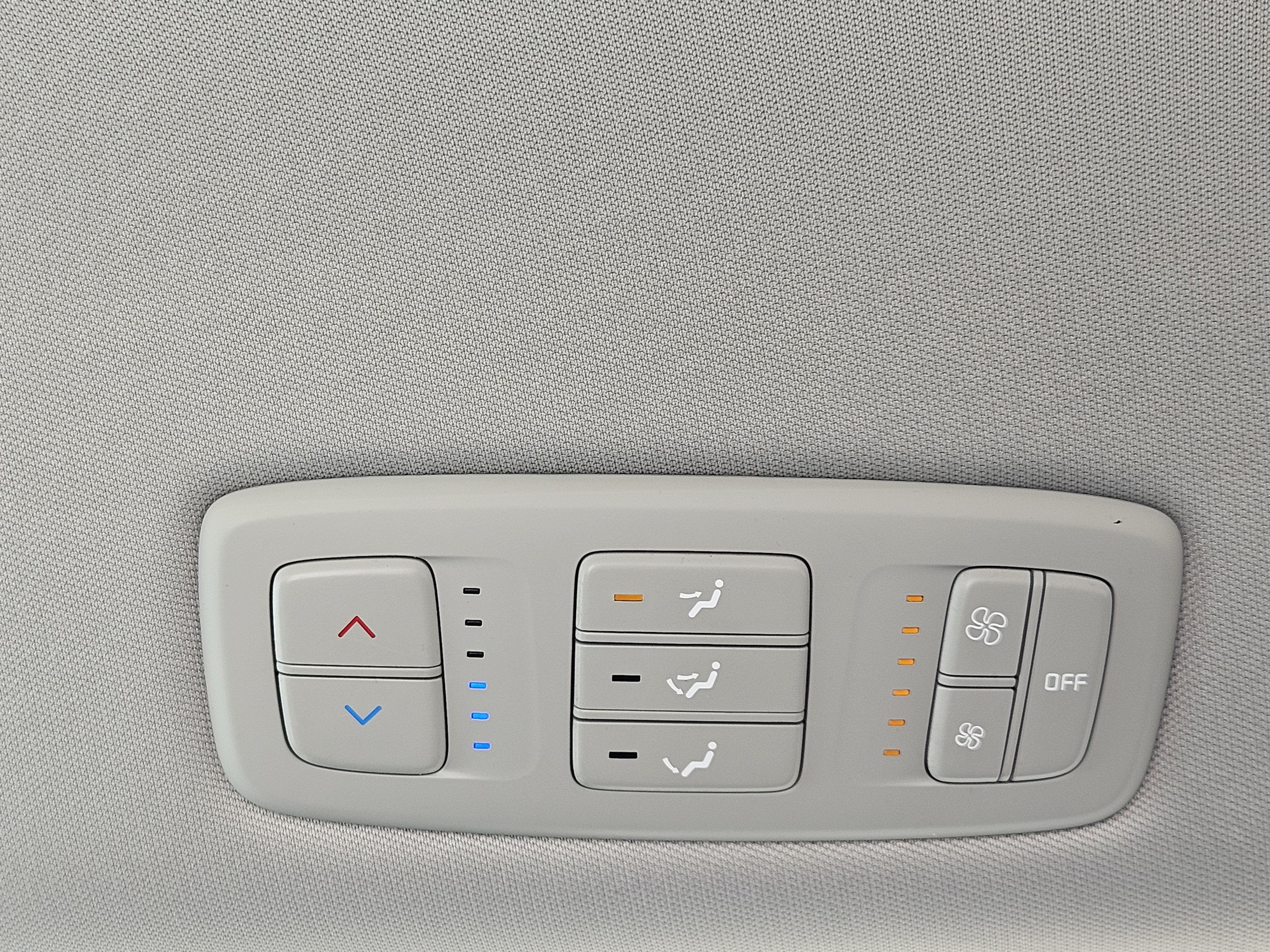 2022 Kia Carnival LX