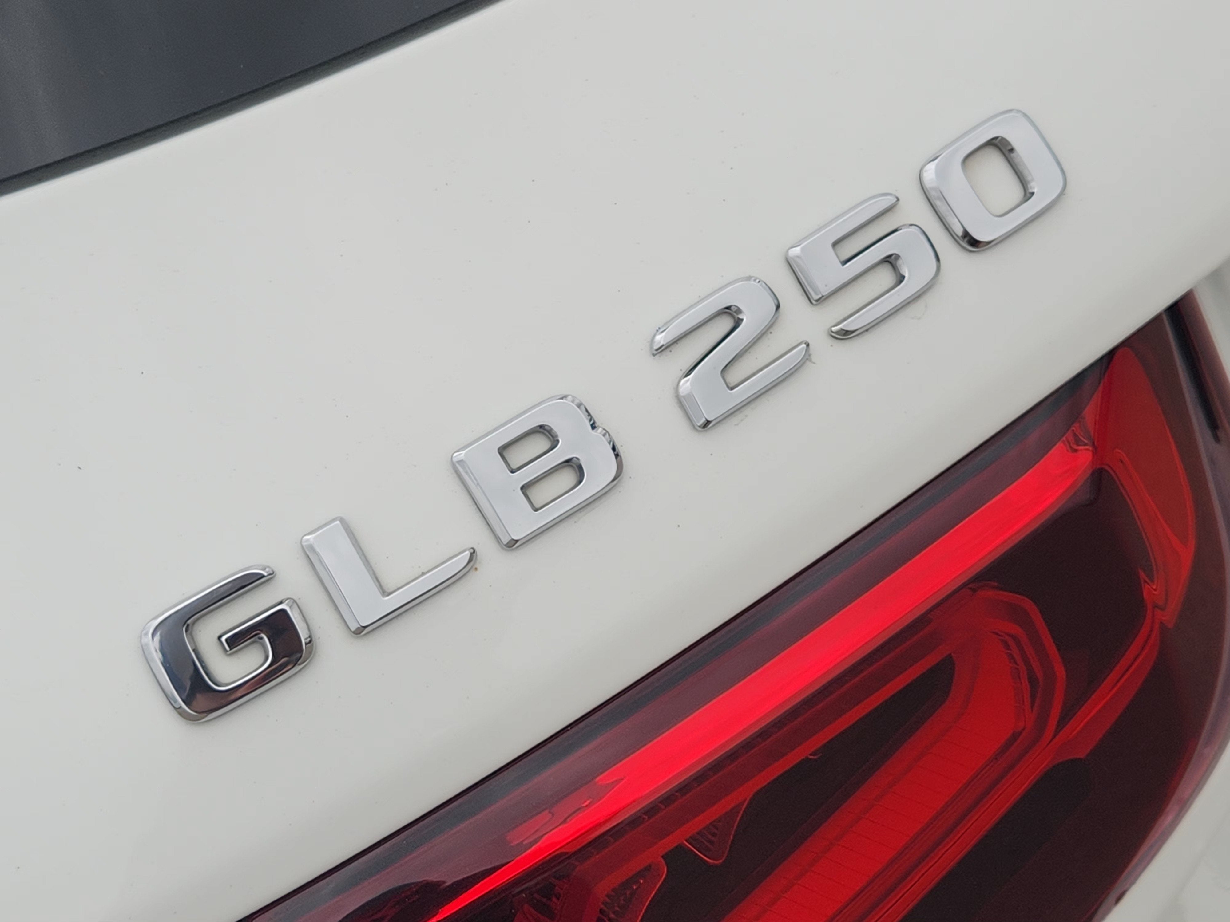 2023 Mercedes-Benz GLB 250 GLB 250