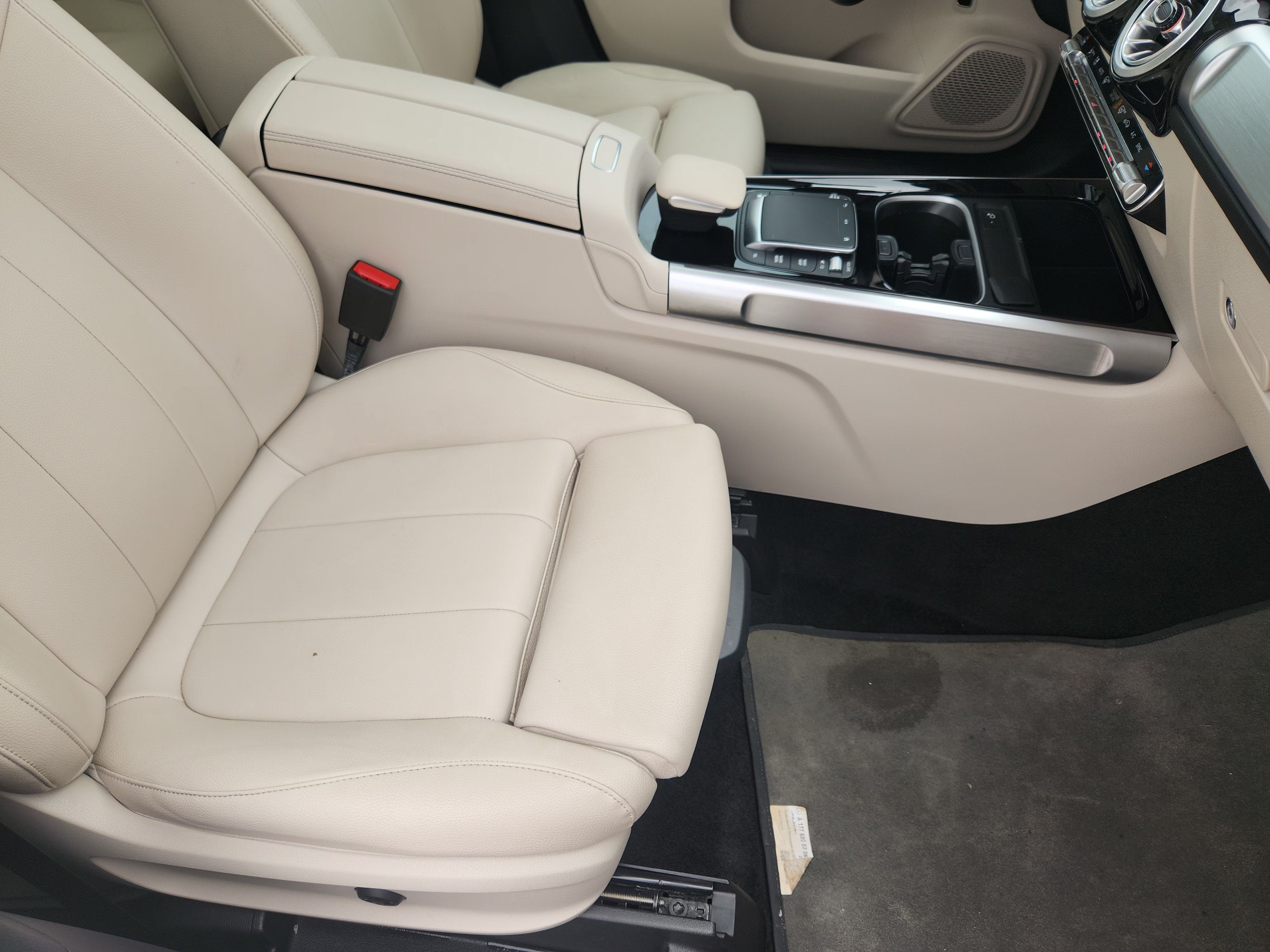 2023 Mercedes-Benz GLB 250 GLB 250