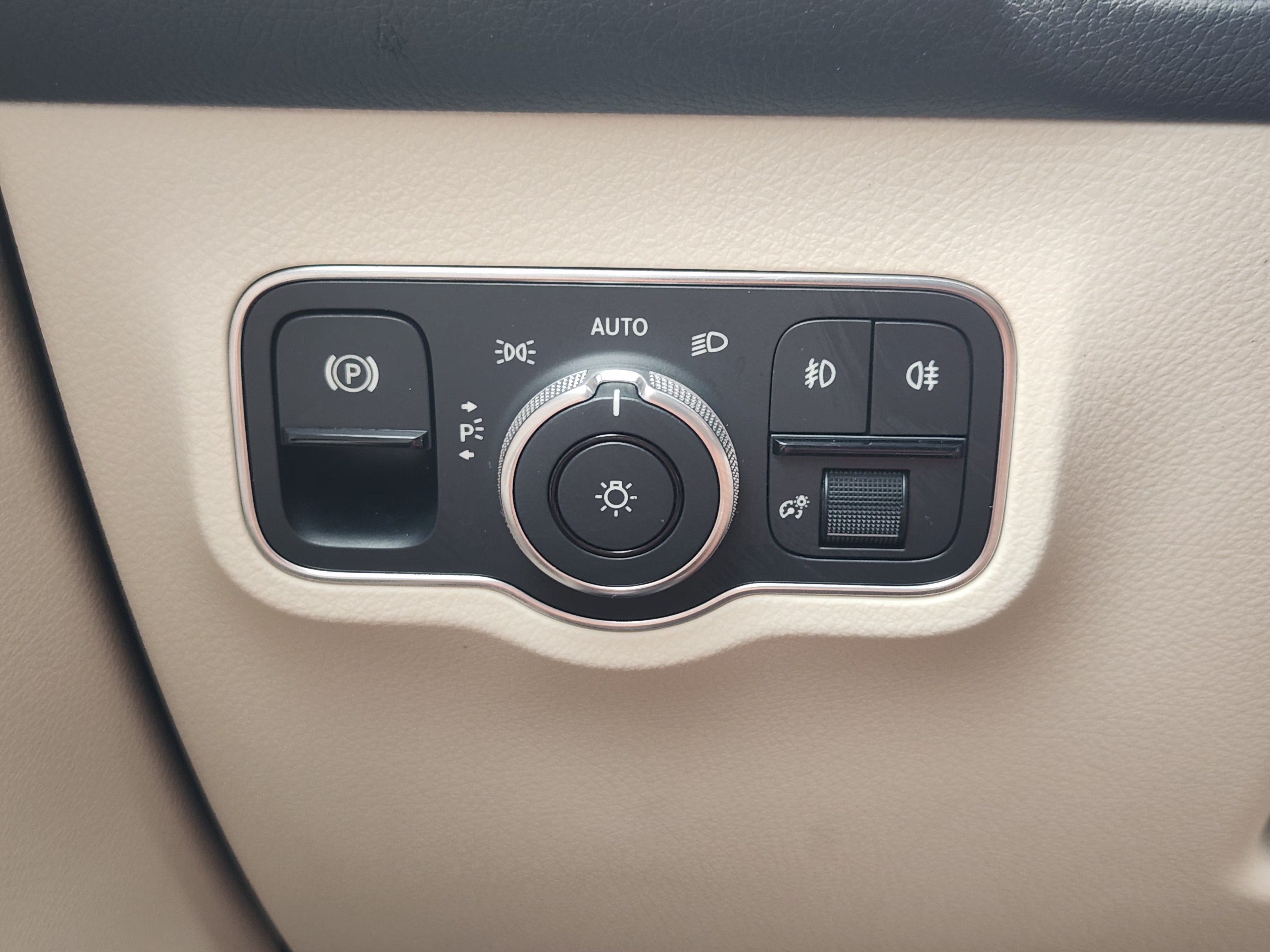 2023 Mercedes-Benz GLB 250 GLB 250