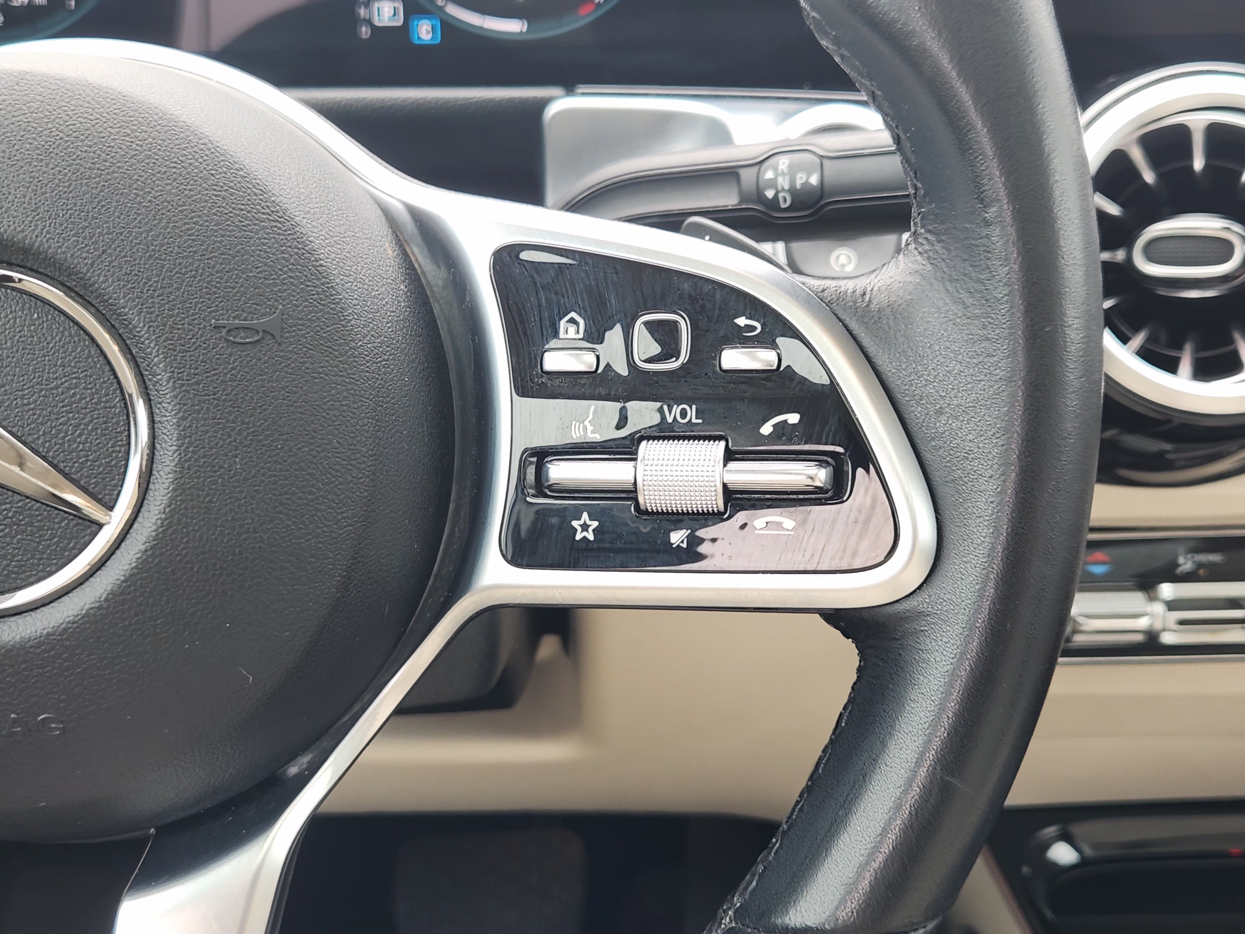 2023 Mercedes-Benz GLB 250 GLB 250