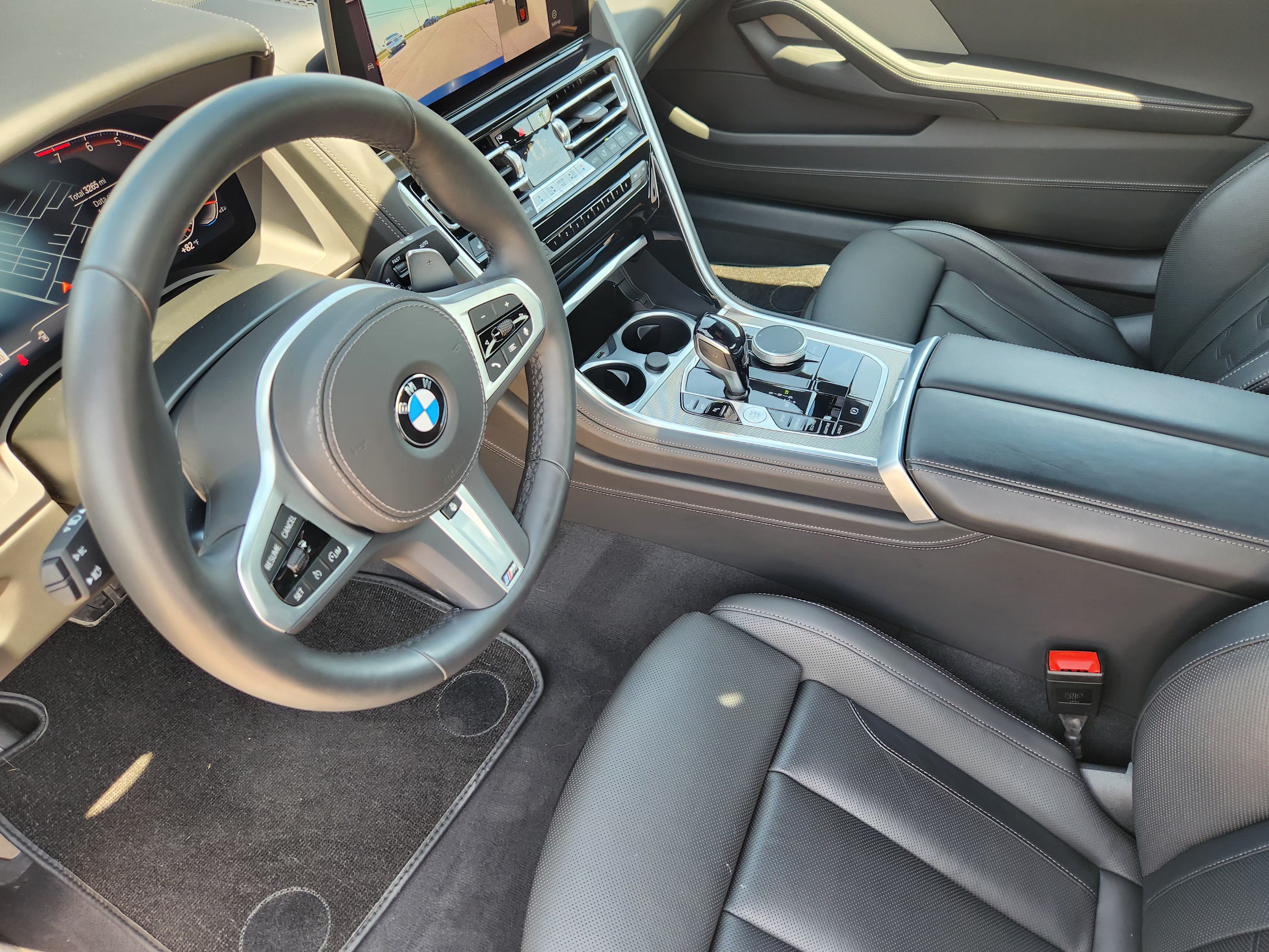 2025 BMW 8 Series 840i