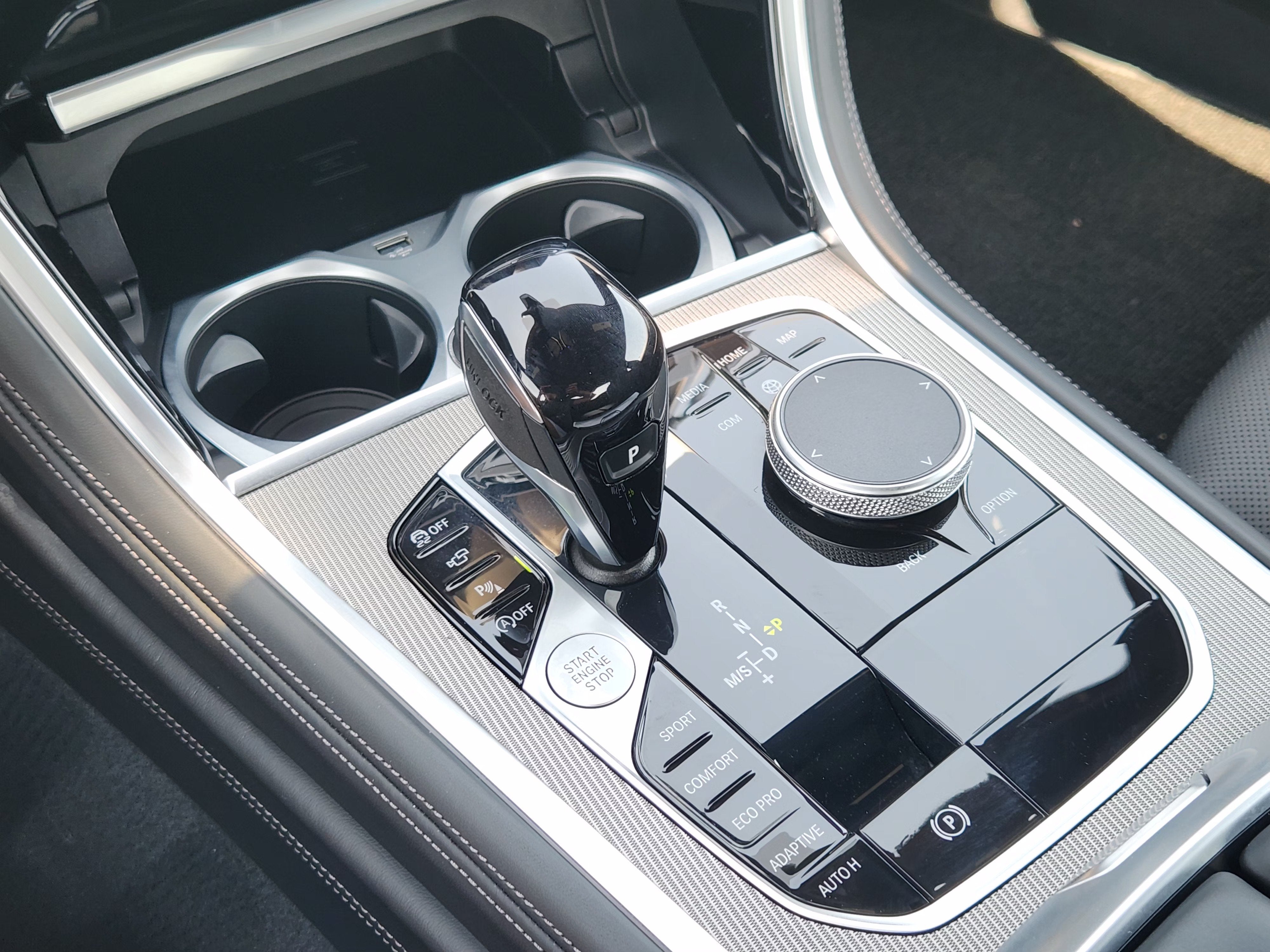 2025 BMW 8 Series 840i