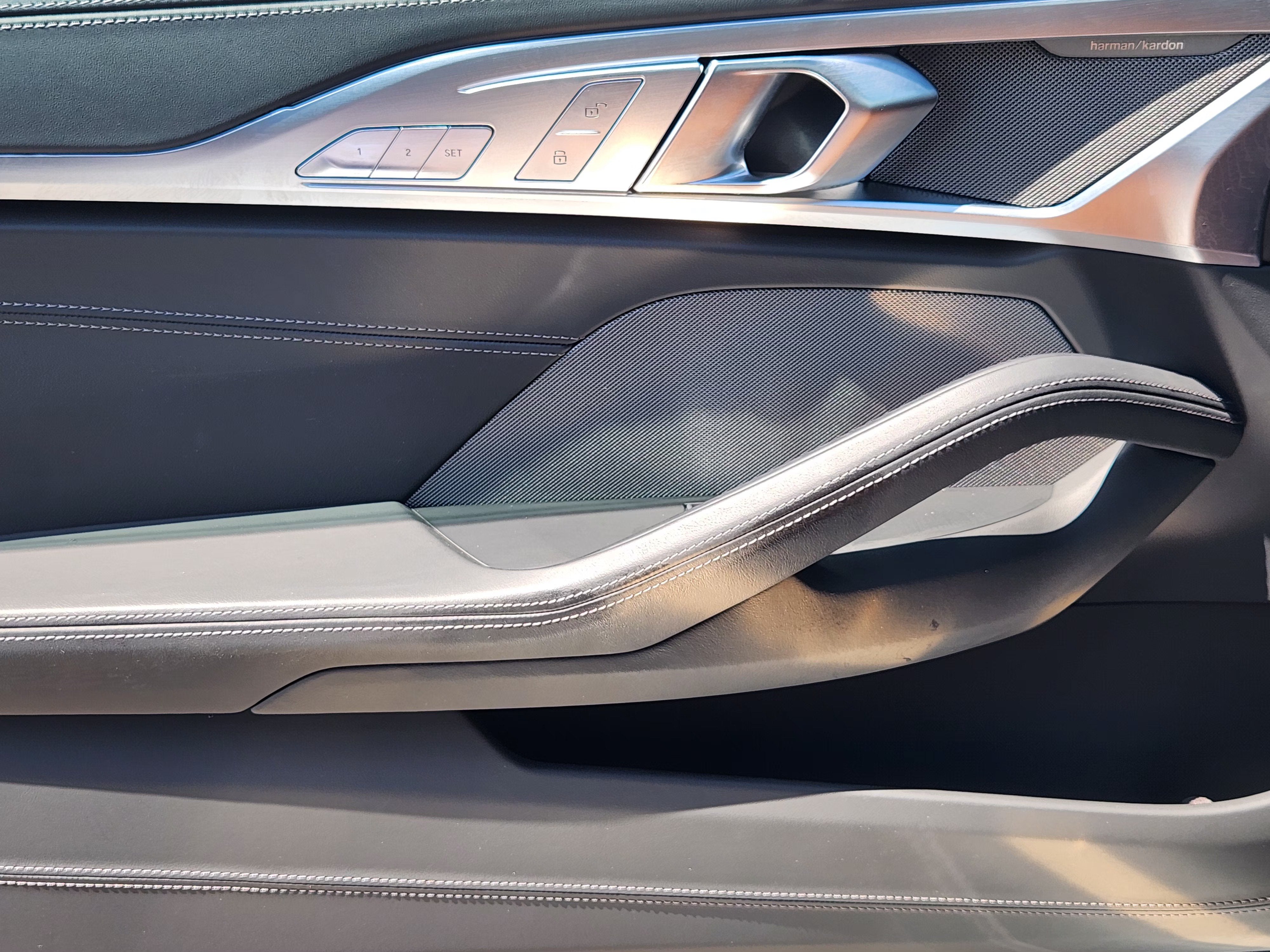 2025 BMW 8 Series 840i