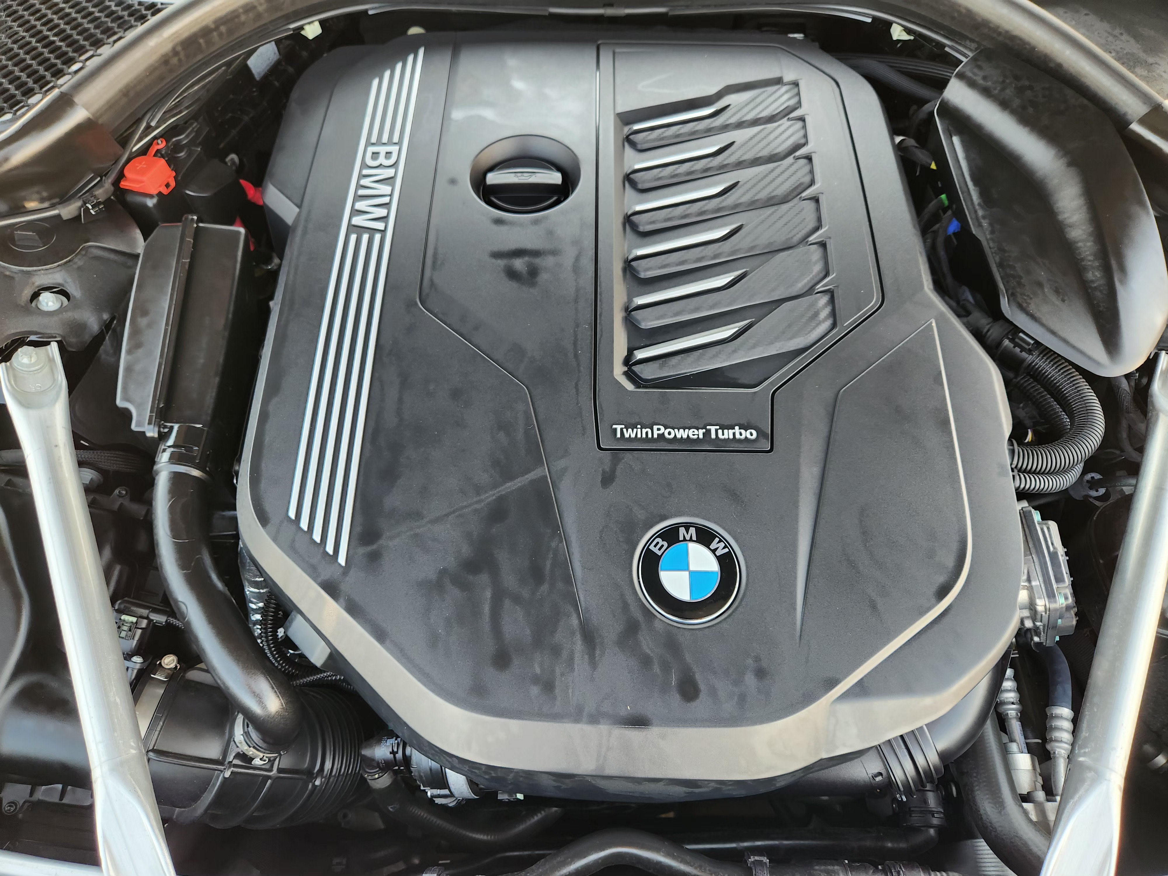 2025 BMW 8 Series 840i