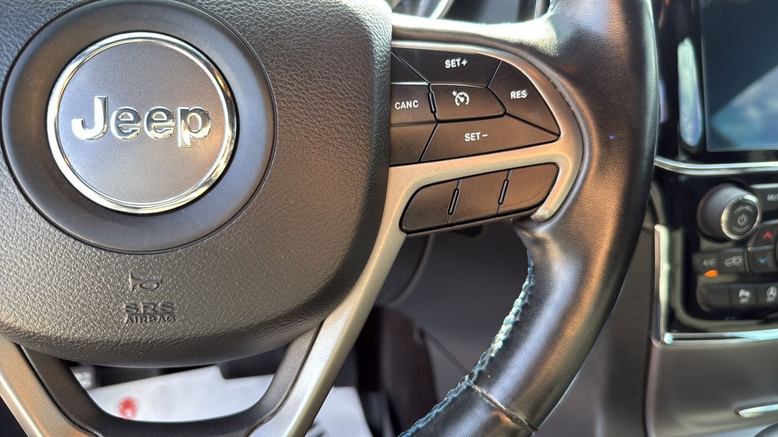 2019 Jeep Grand Cherokee Laredo