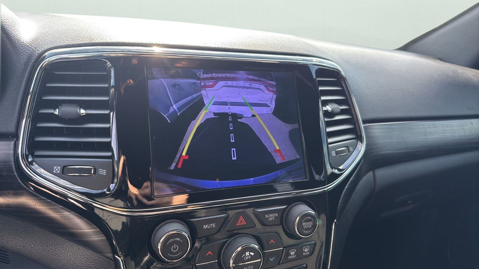 2019 Jeep Grand Cherokee Laredo