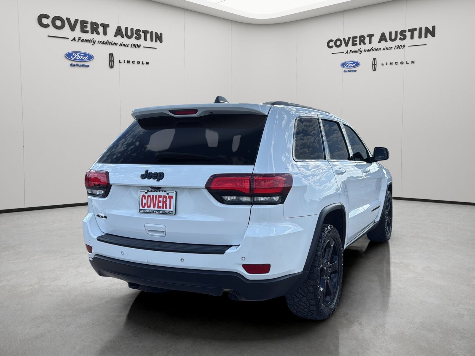 2019 Jeep Grand Cherokee Laredo