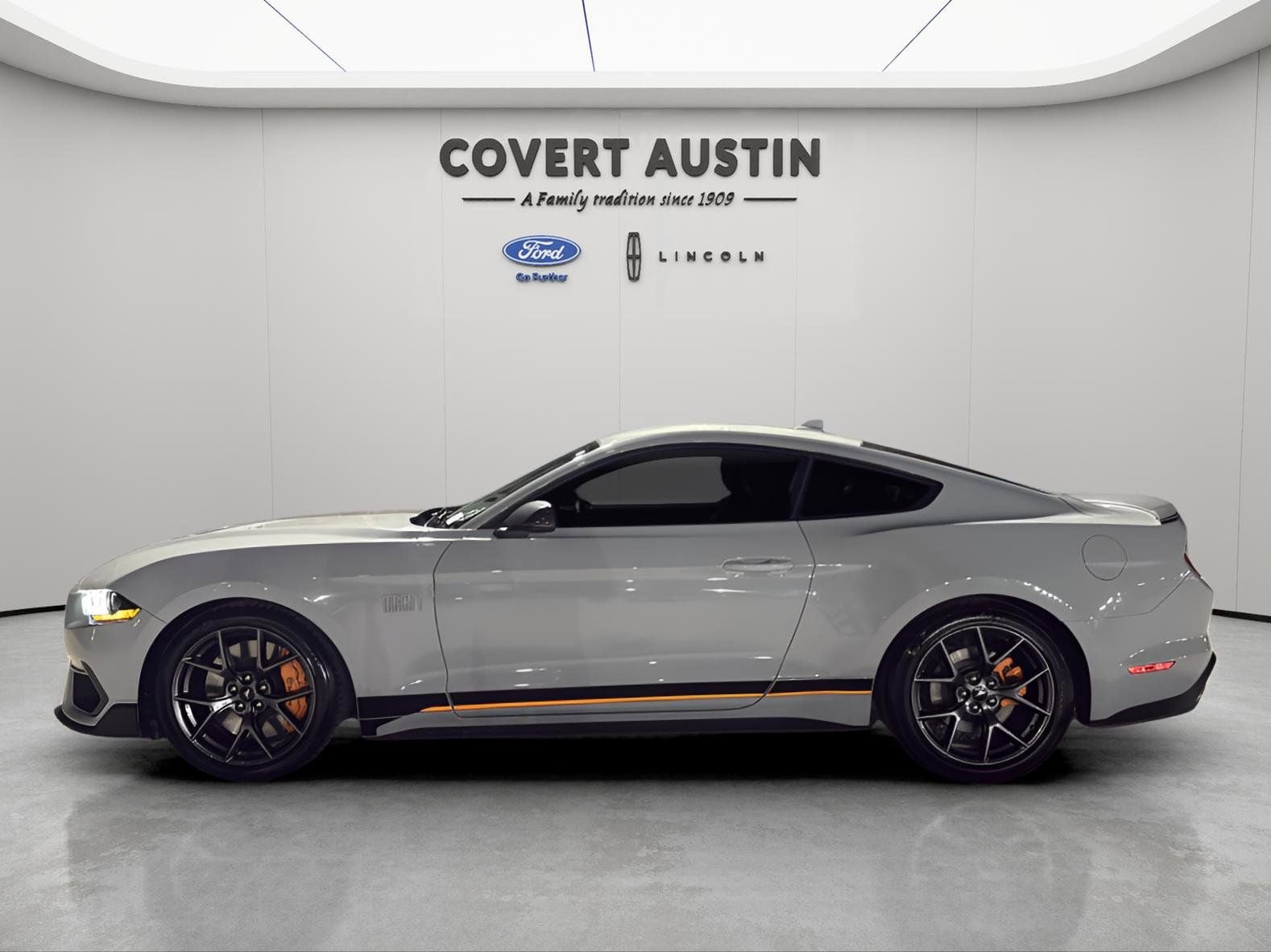 2022 Ford Mustang Mach 1