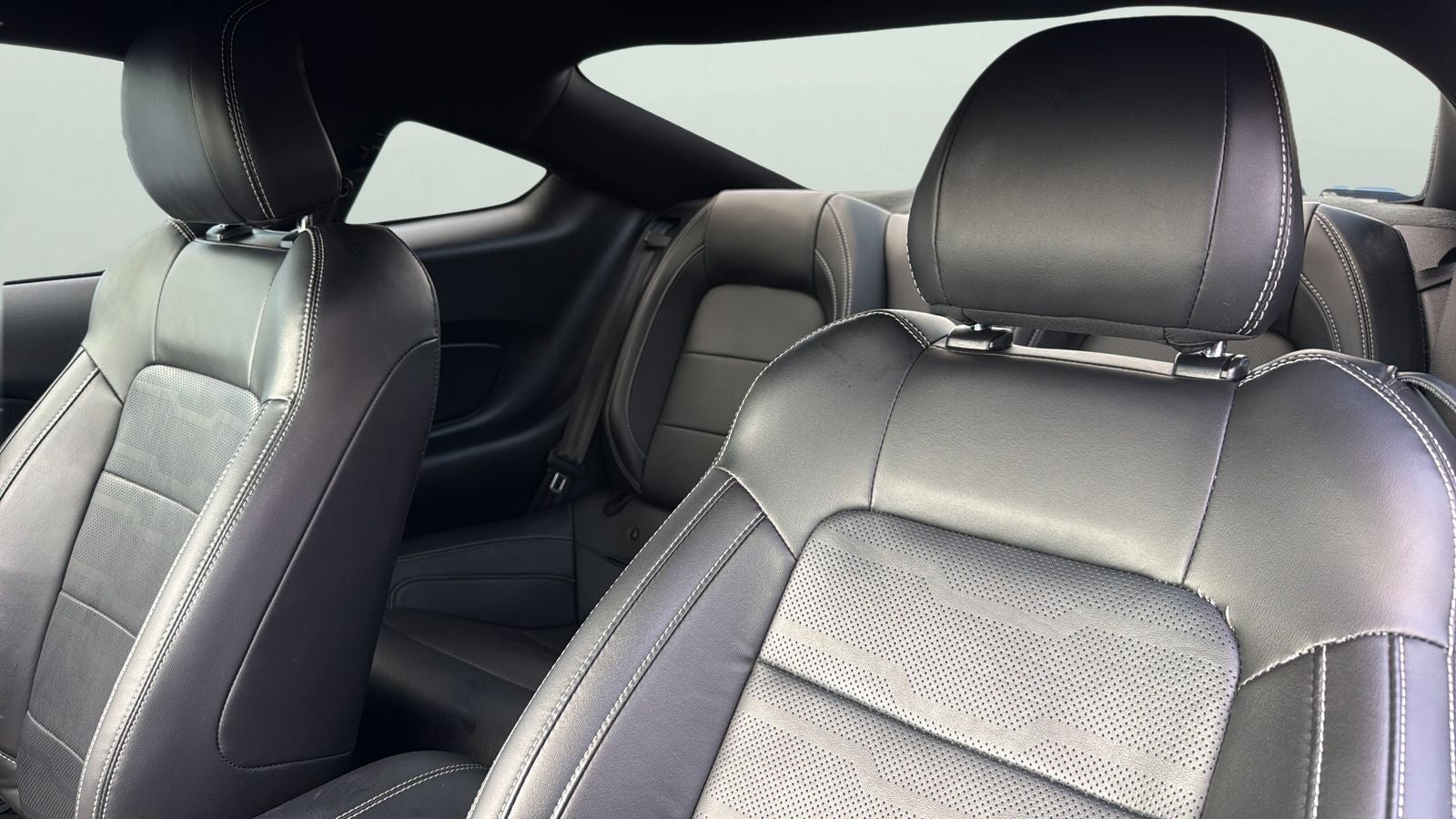 2022 Ford Mustang EcoBoost Premium