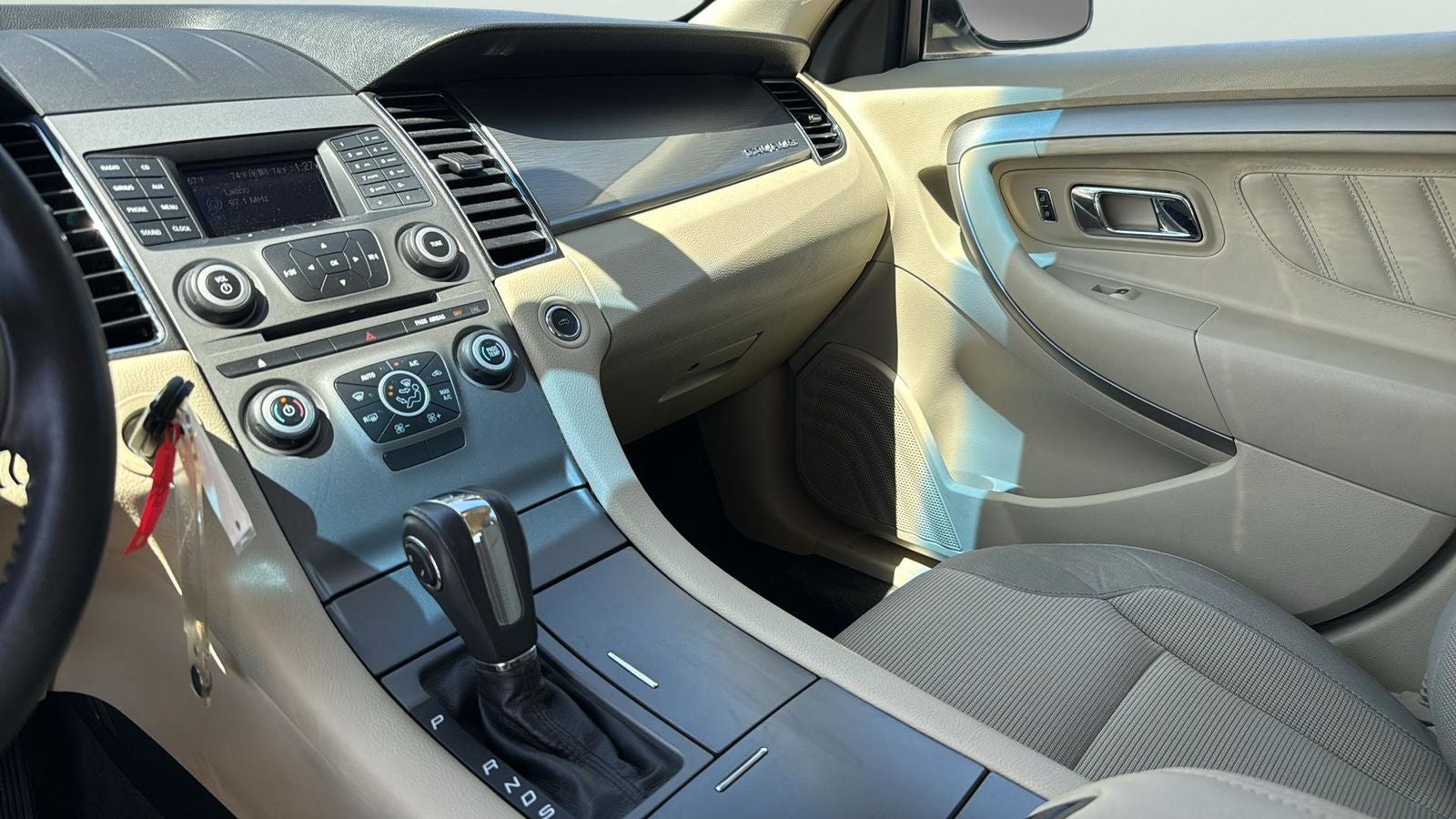 2014 Ford Taurus SEL