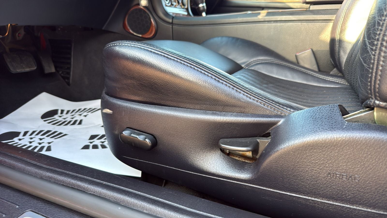 2005 Ford Thunderbird Base