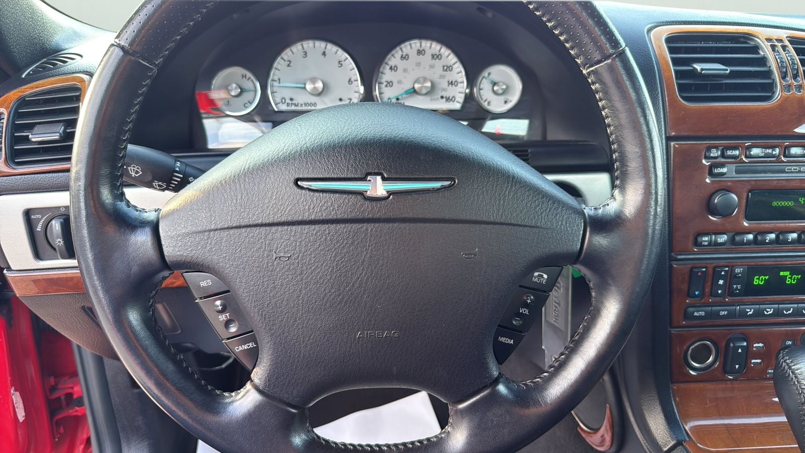 2005 Ford Thunderbird Base