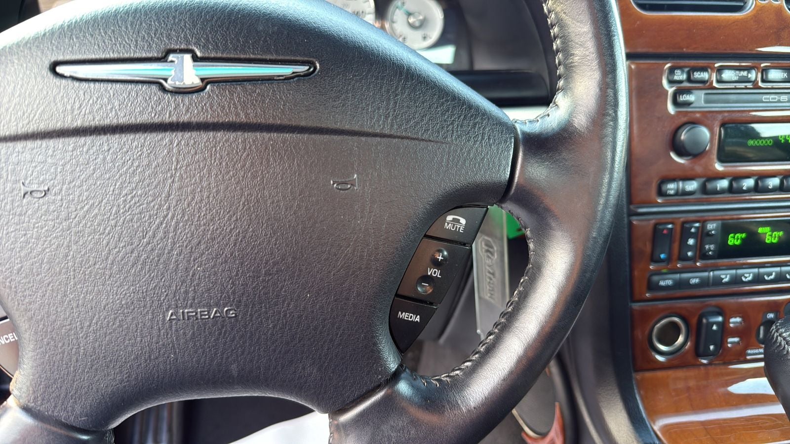 2005 Ford Thunderbird Base