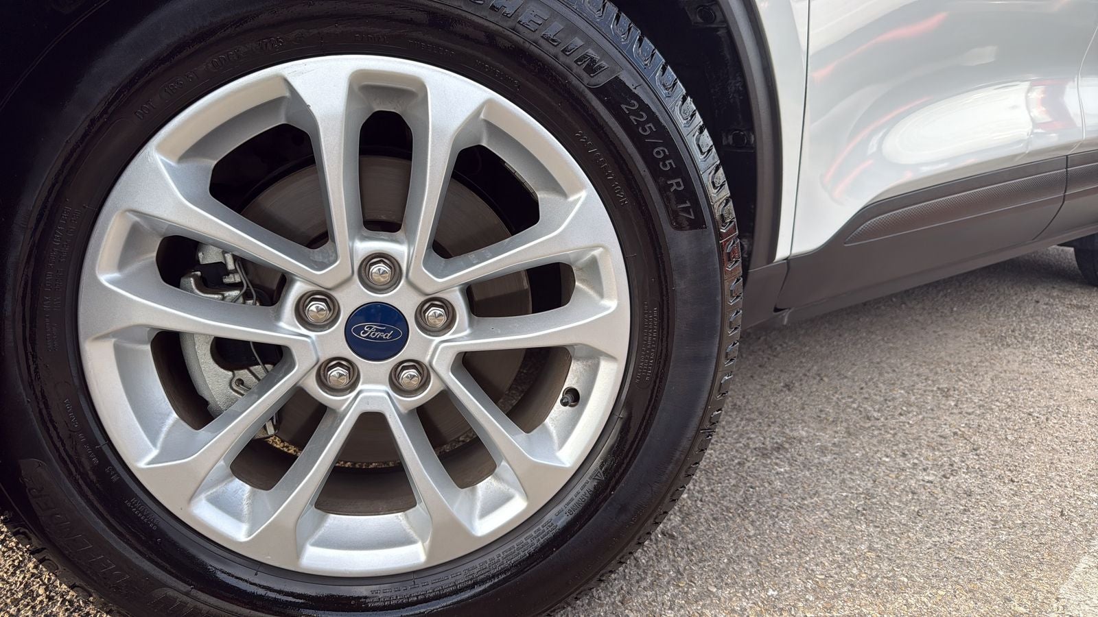 2020 Ford Escape SE