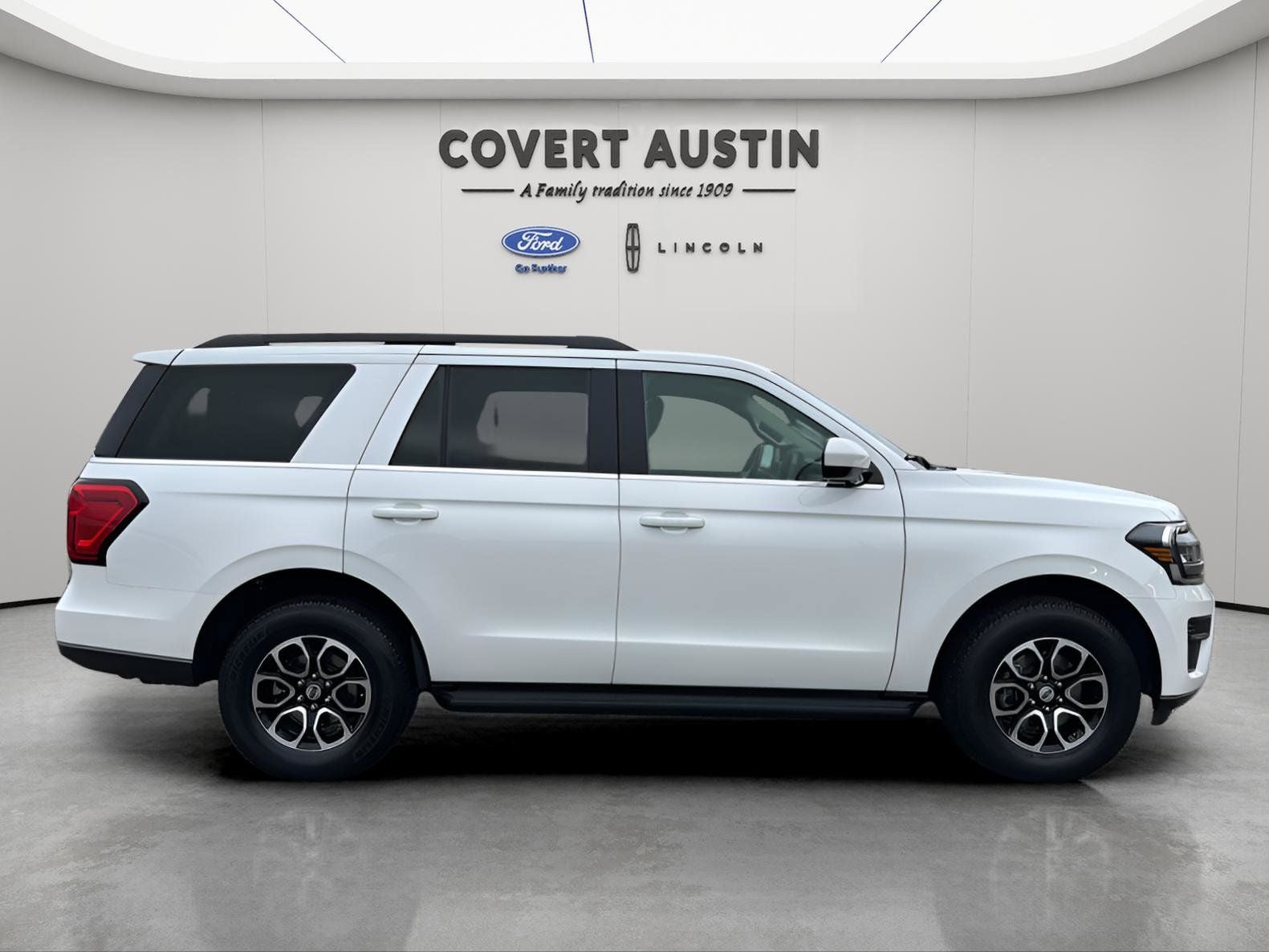 2023 Ford Expedition XLT