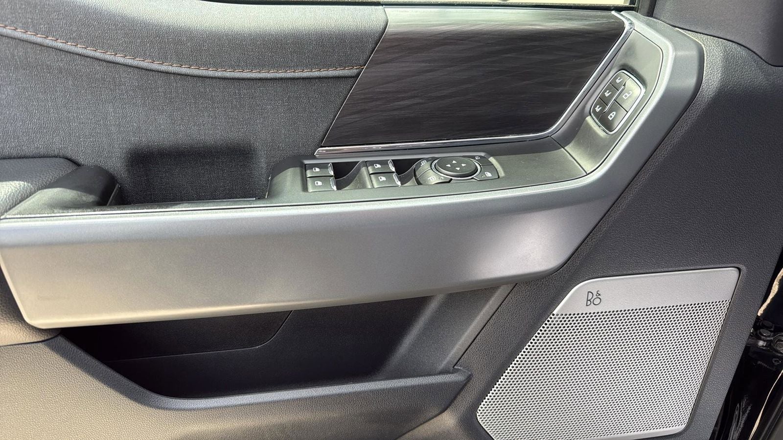 2024 Ford F-150 Lightning Lariat