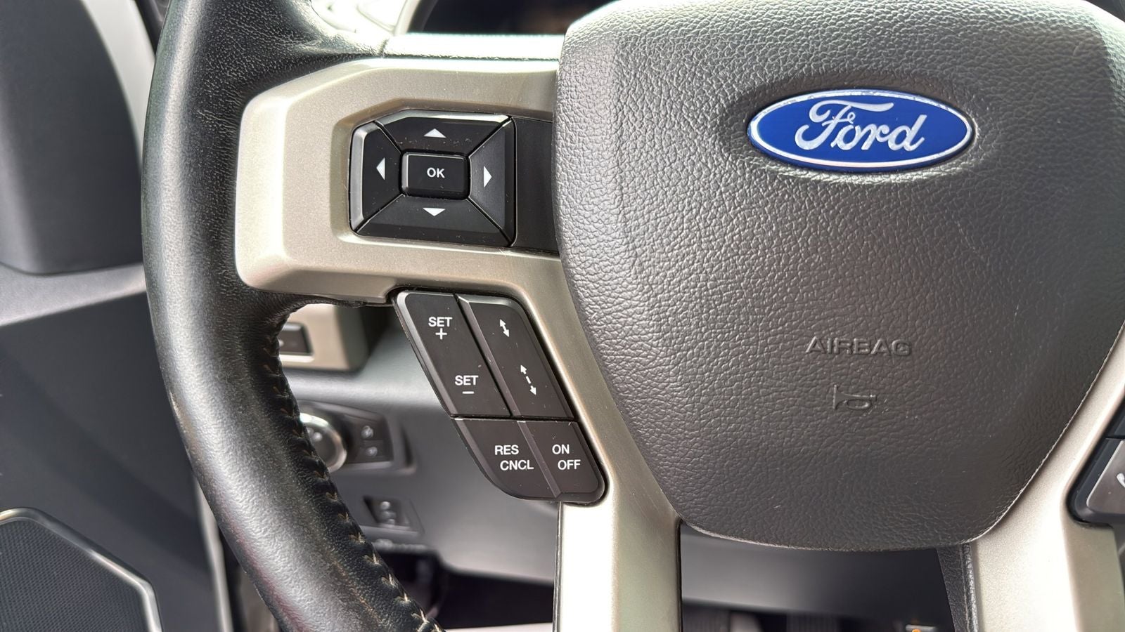 2022 Ford F-250SD Lariat