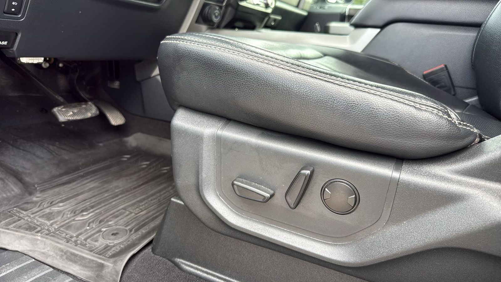 2022 Ford F-250SD Lariat