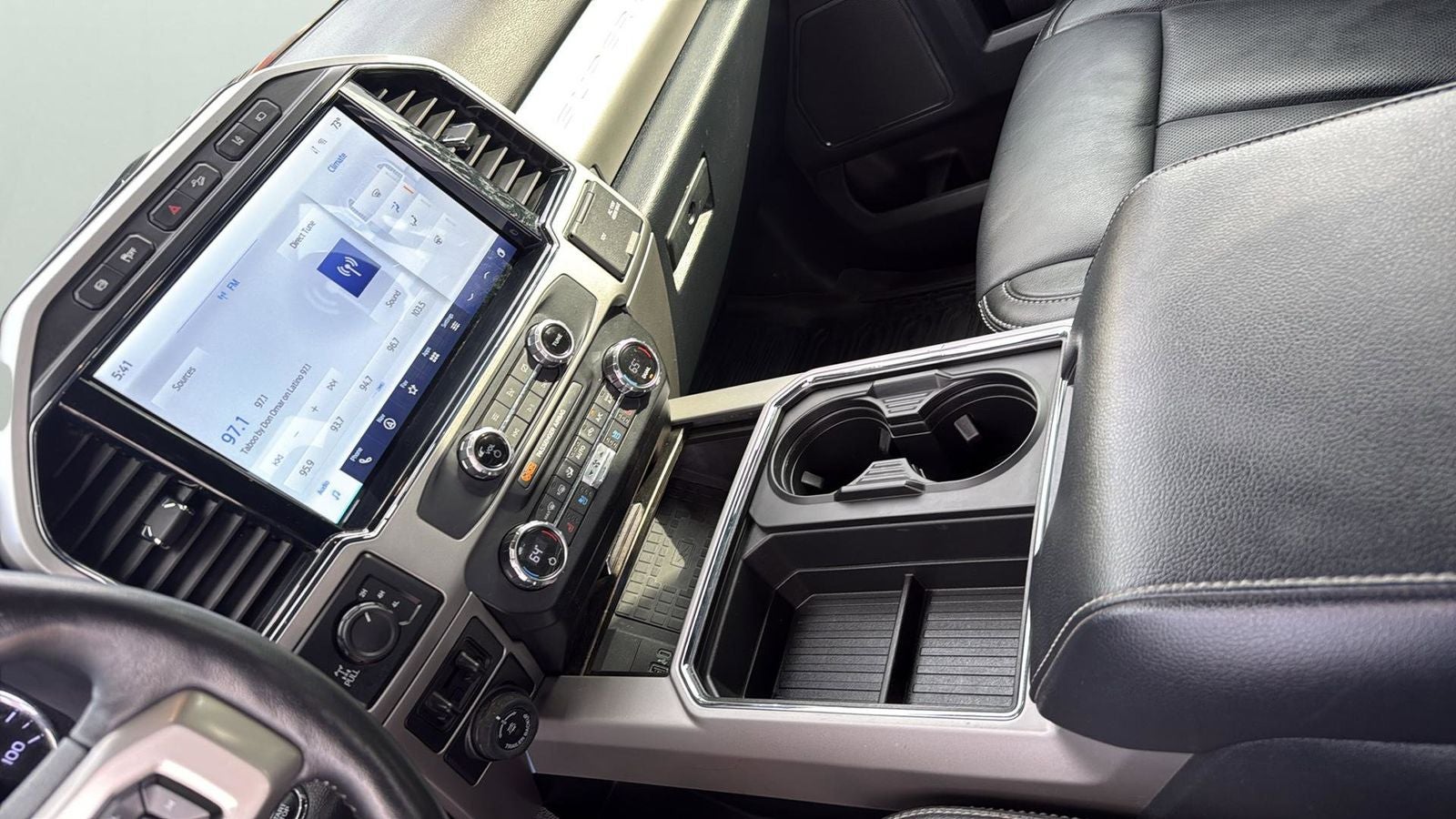 2022 Ford F-250SD Lariat