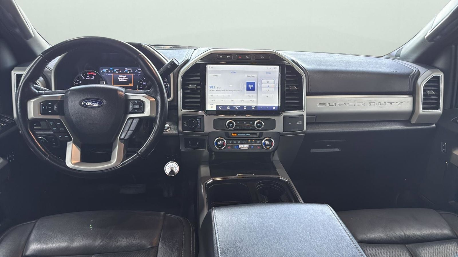 2022 Ford F-350SD Lariat