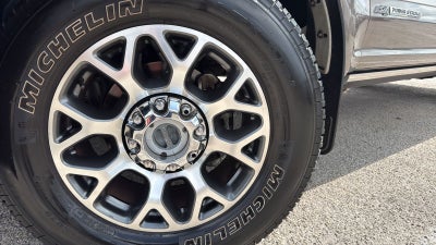 2022 Ford F-350SD Lariat