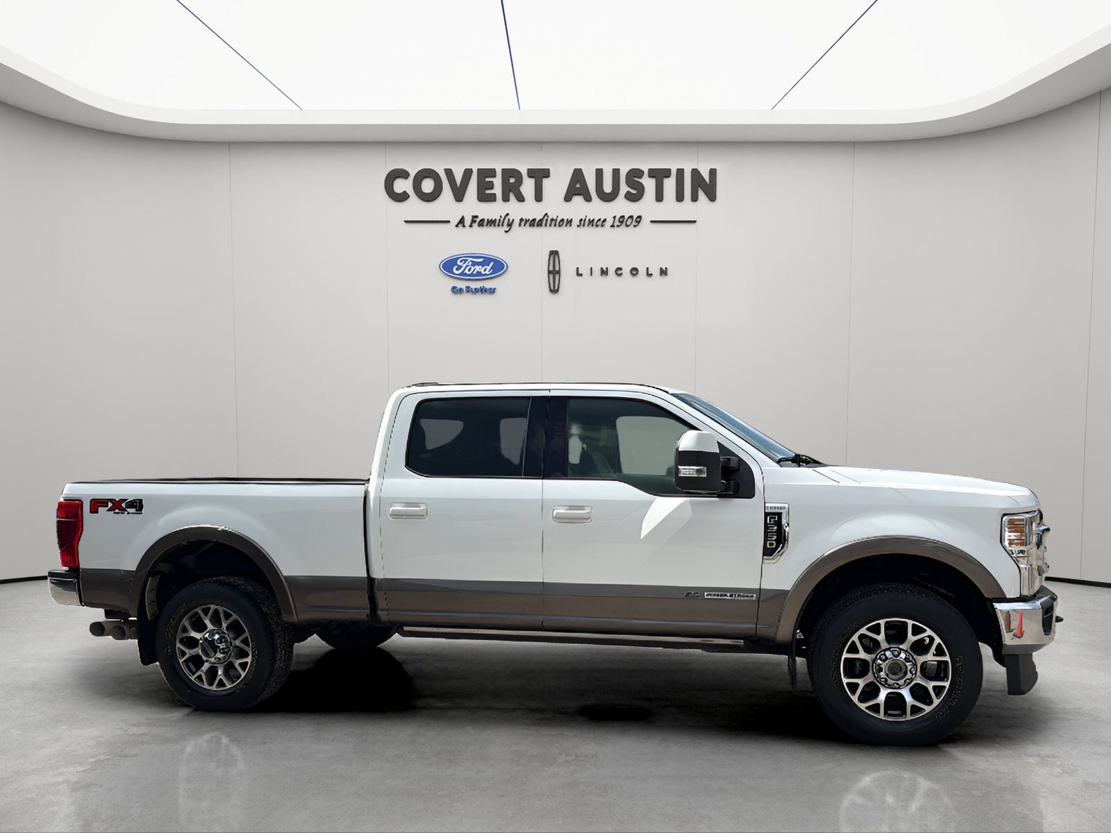 2022 Ford F-350SD Lariat