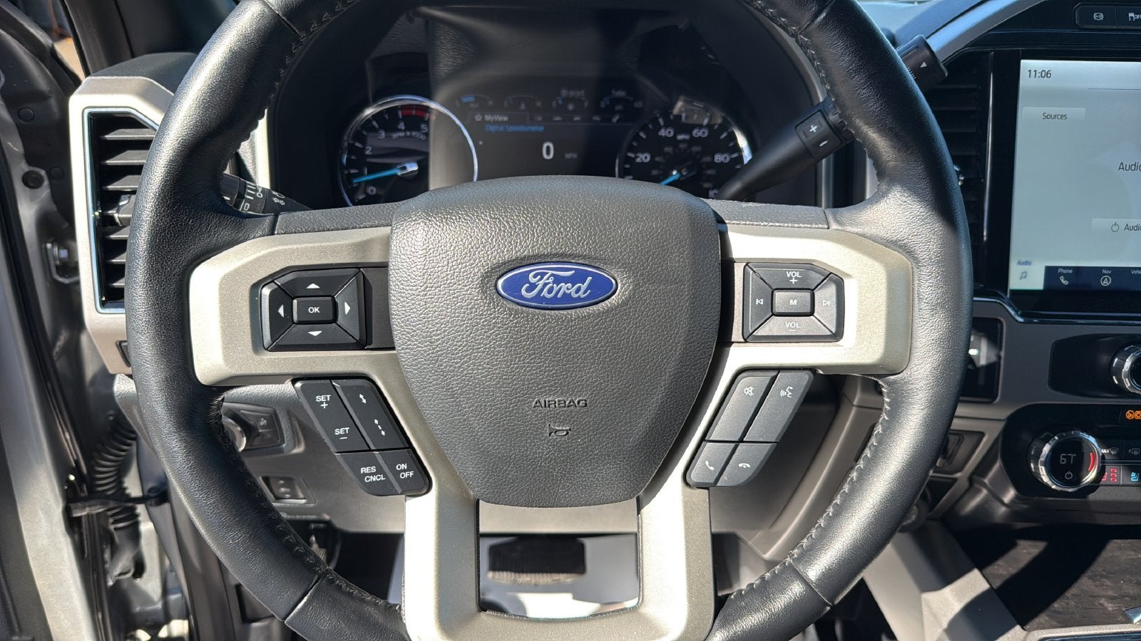 2022 Ford F-350SD Lariat