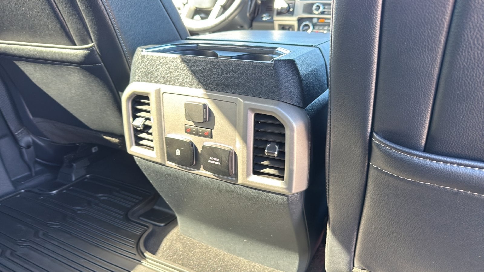 2022 Ford F-350SD Lariat