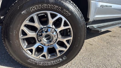 2022 Ford F-350SD Lariat