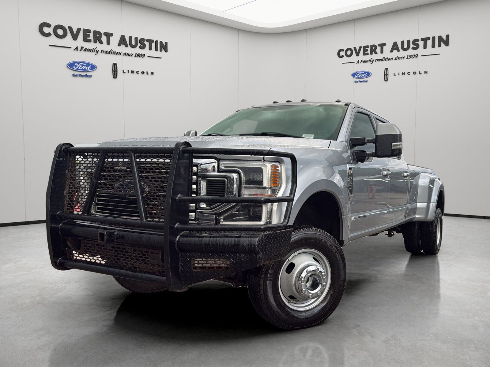 2022 Ford F-350SD Lariat