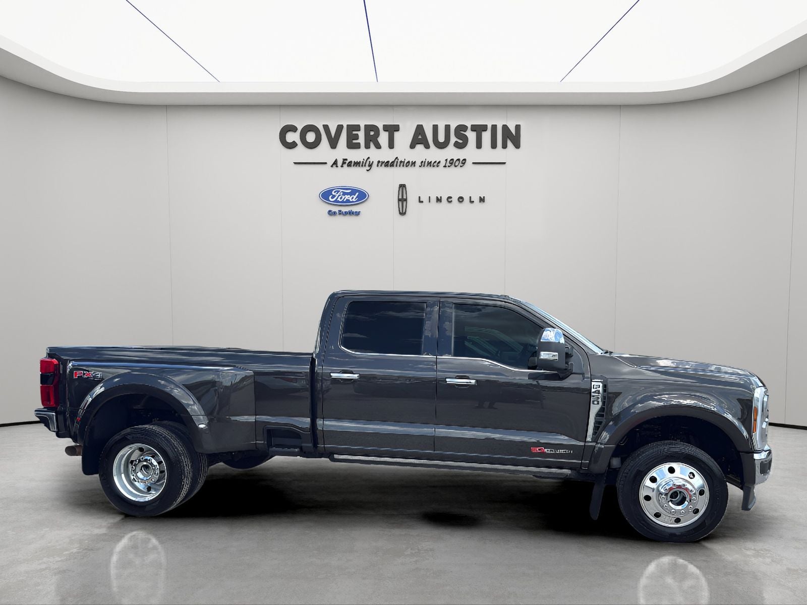 2024 Ford F-450SD Lariat DRW