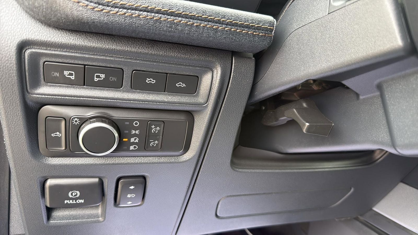 2022 Ford F-150 Lightning Lariat