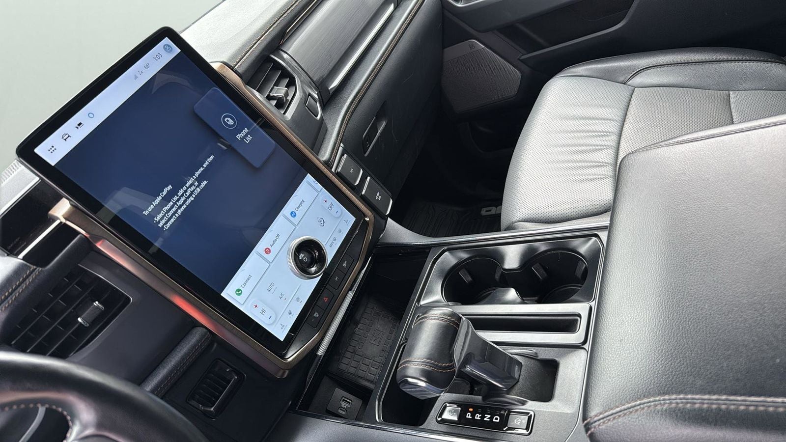 2022 Ford F-150 Lightning Lariat