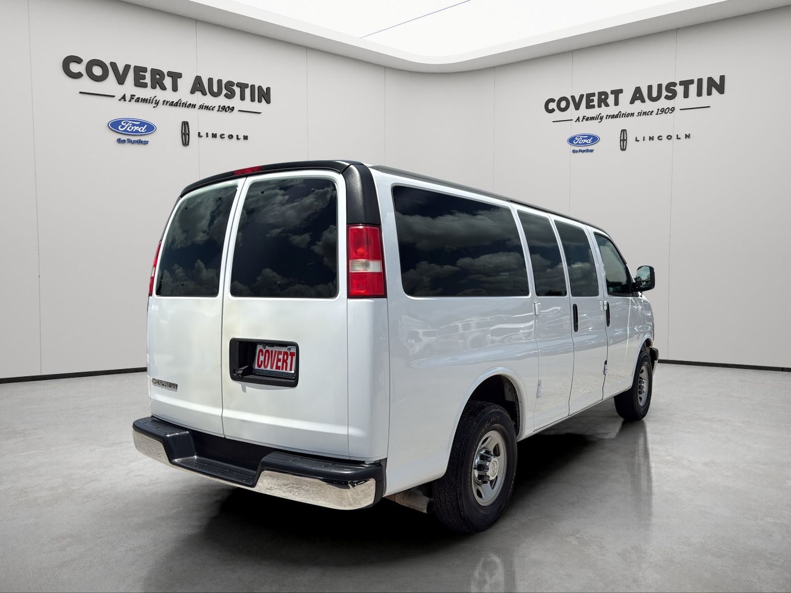 2018 Chevrolet Express 3500 LT Passenger