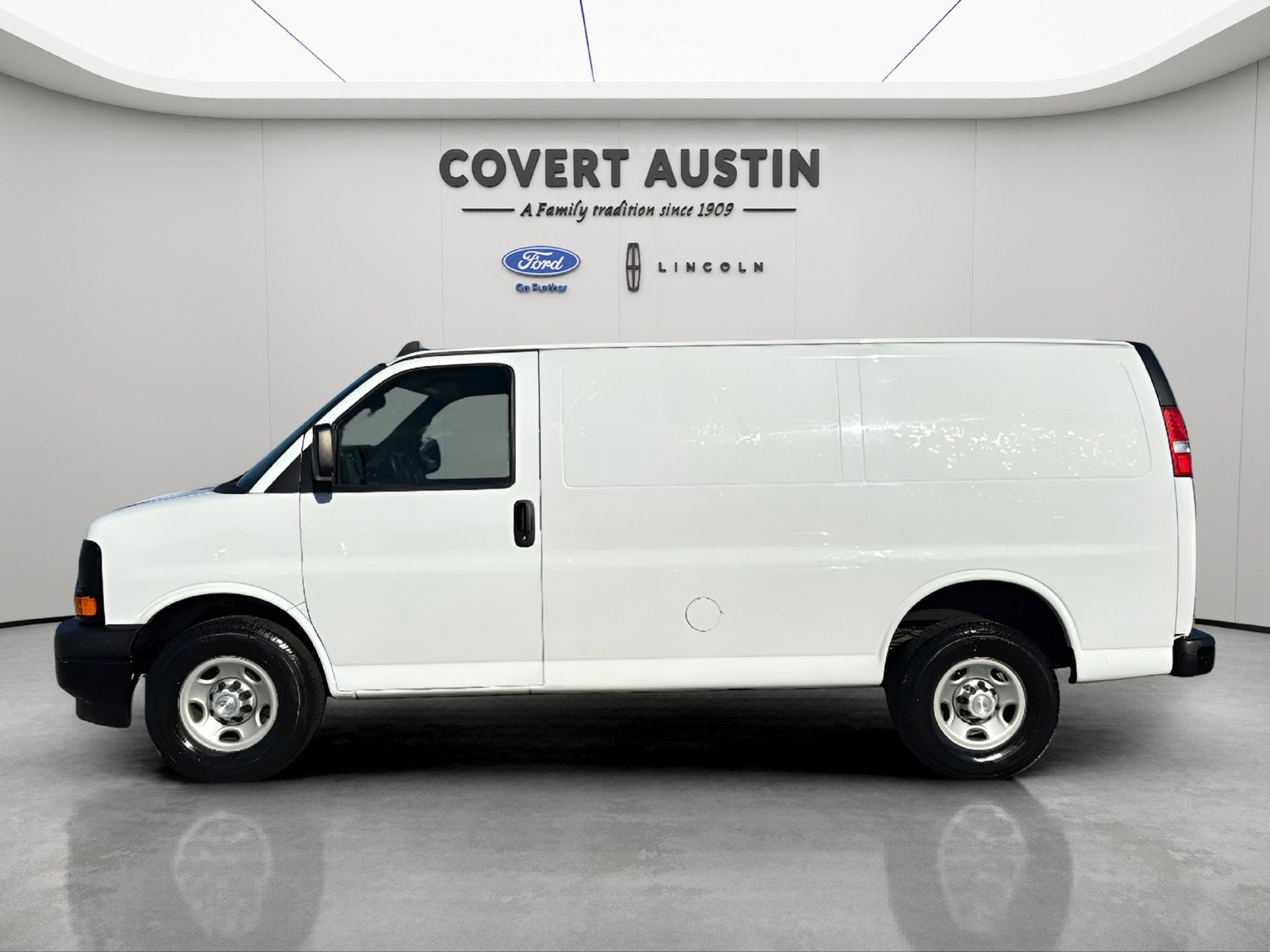 2017 Chevrolet Express 2500 Work Van Cargo