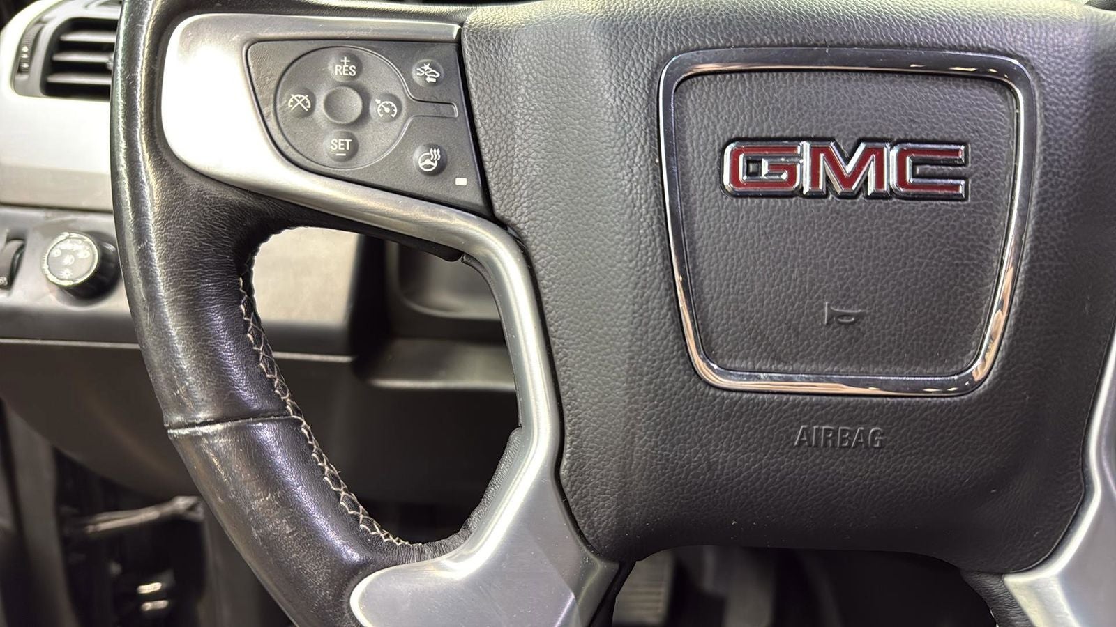 2019 GMC Yukon XL SLT