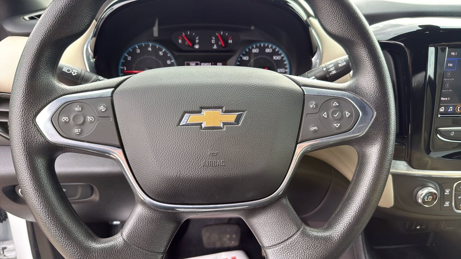 2022 Chevrolet Traverse LS