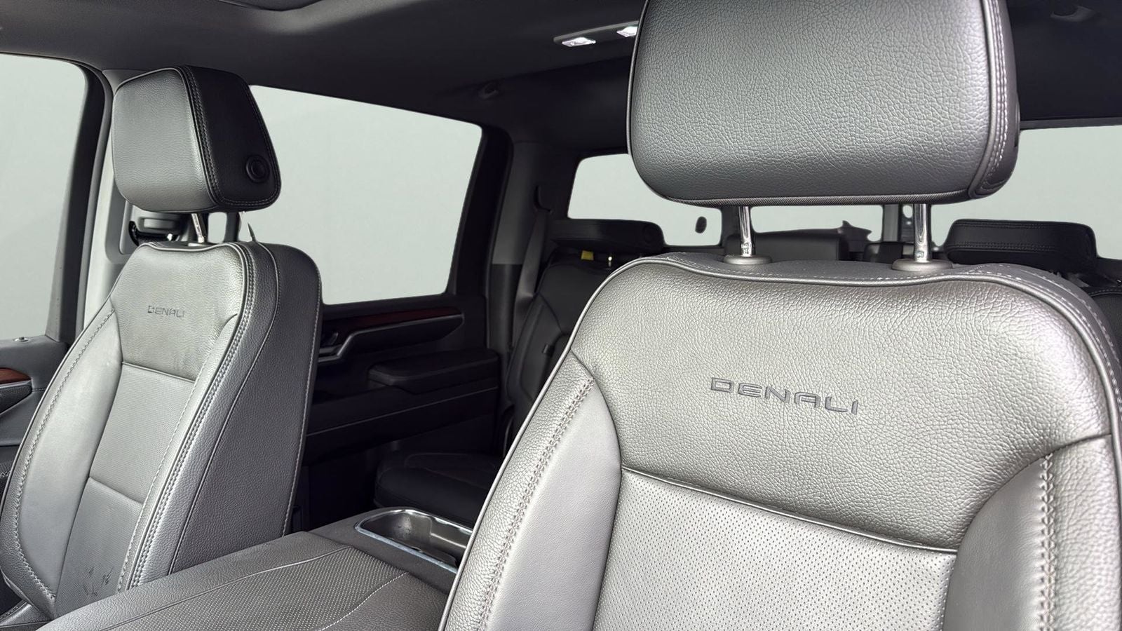 2025 GMC Sierra 2500HD Denali