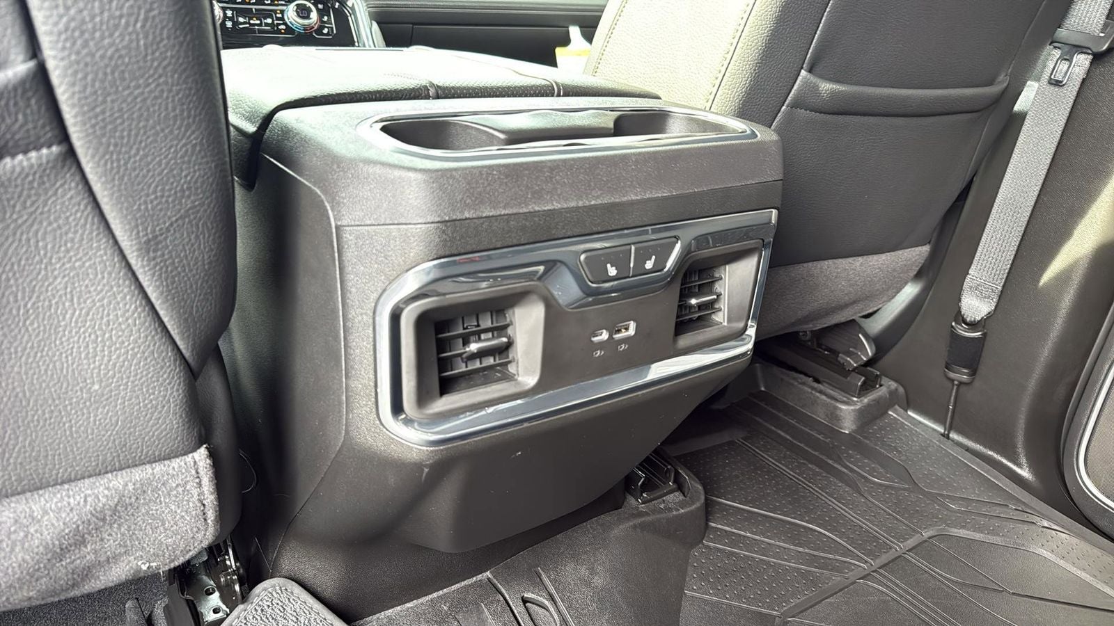 2025 GMC Sierra 2500HD Denali