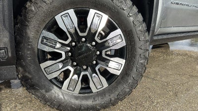 2025 GMC Sierra 2500HD Denali