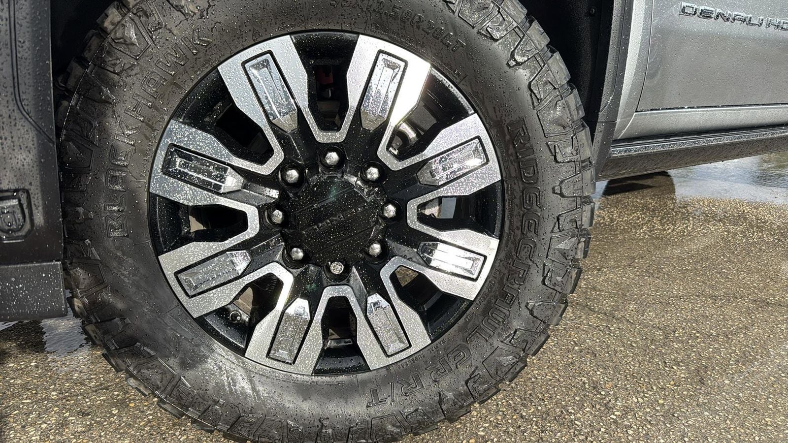 2025 GMC Sierra 2500HD Denali