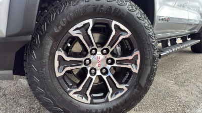 2023 GMC Canyon AT4