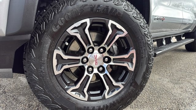 2023 GMC Canyon AT4